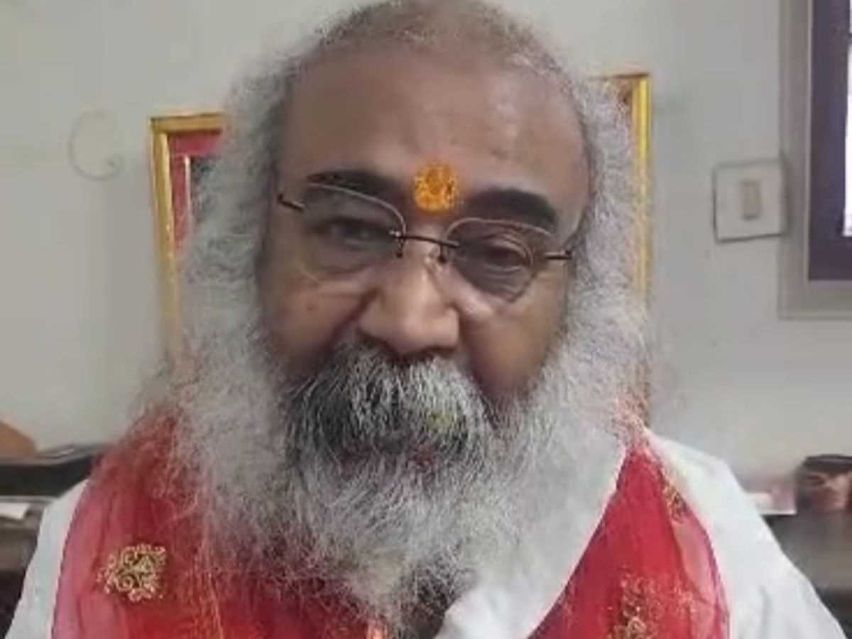 विपक्ष के कुछ नेता पाकिस्तान से मिलकर नरेंद्र मोदी को हराना चाहते हैं : आचार्य प्रमोद कृष्णम